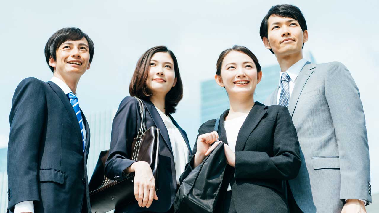 年収を上げるには?4つのコツ