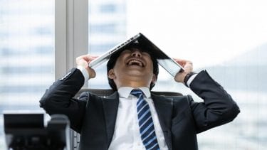 ブラック企業の特徴は？辞める目安とおすすめ転職エージェント